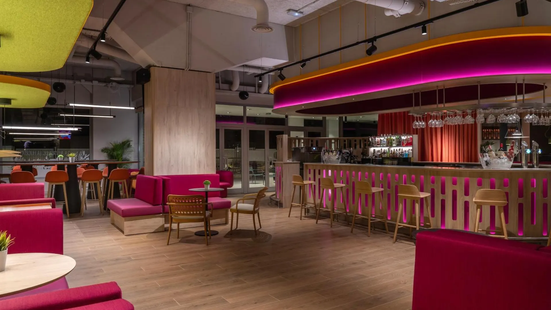 Ibis Styles Barcelona Sant Joan Despi Hotel 4*,