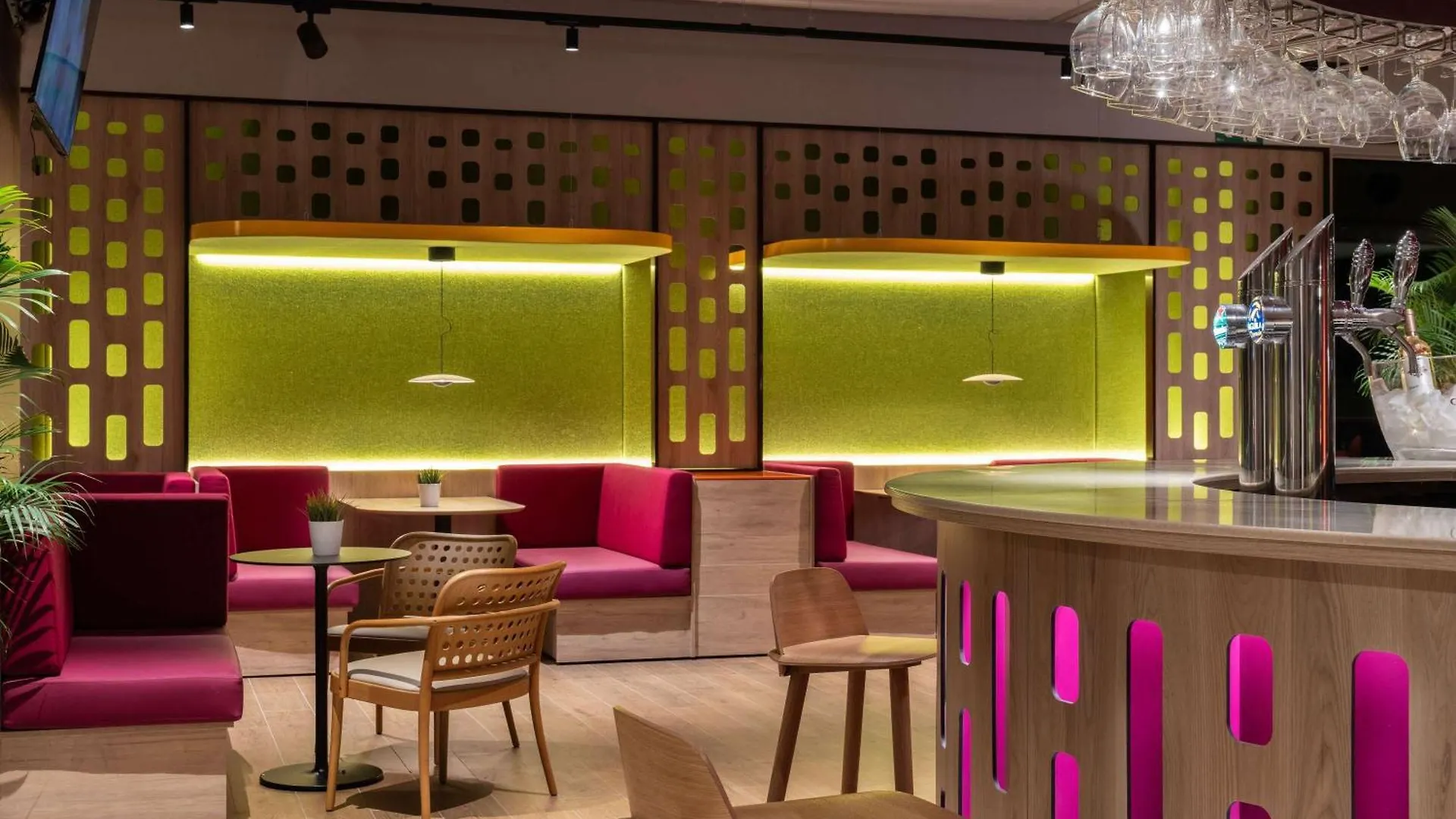 Ibis Styles Barcelona Sant Joan Despi Hotel Spanje